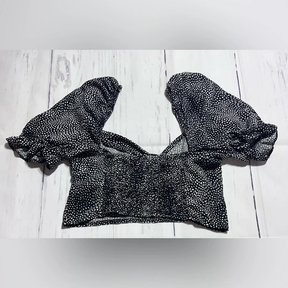 2/$20 Sale Urban Outfitters Milk Maid Twist Front Crop Top - Picture 5 of 5